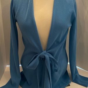 JMclaughlin ladies cashmere sweater Medium